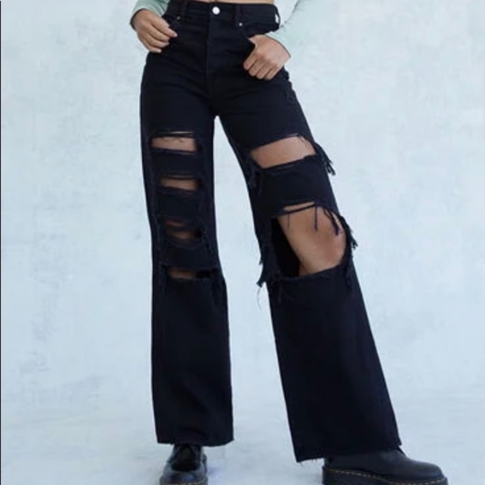 BLACK HIGH-WAISTED PACSUN JEANS